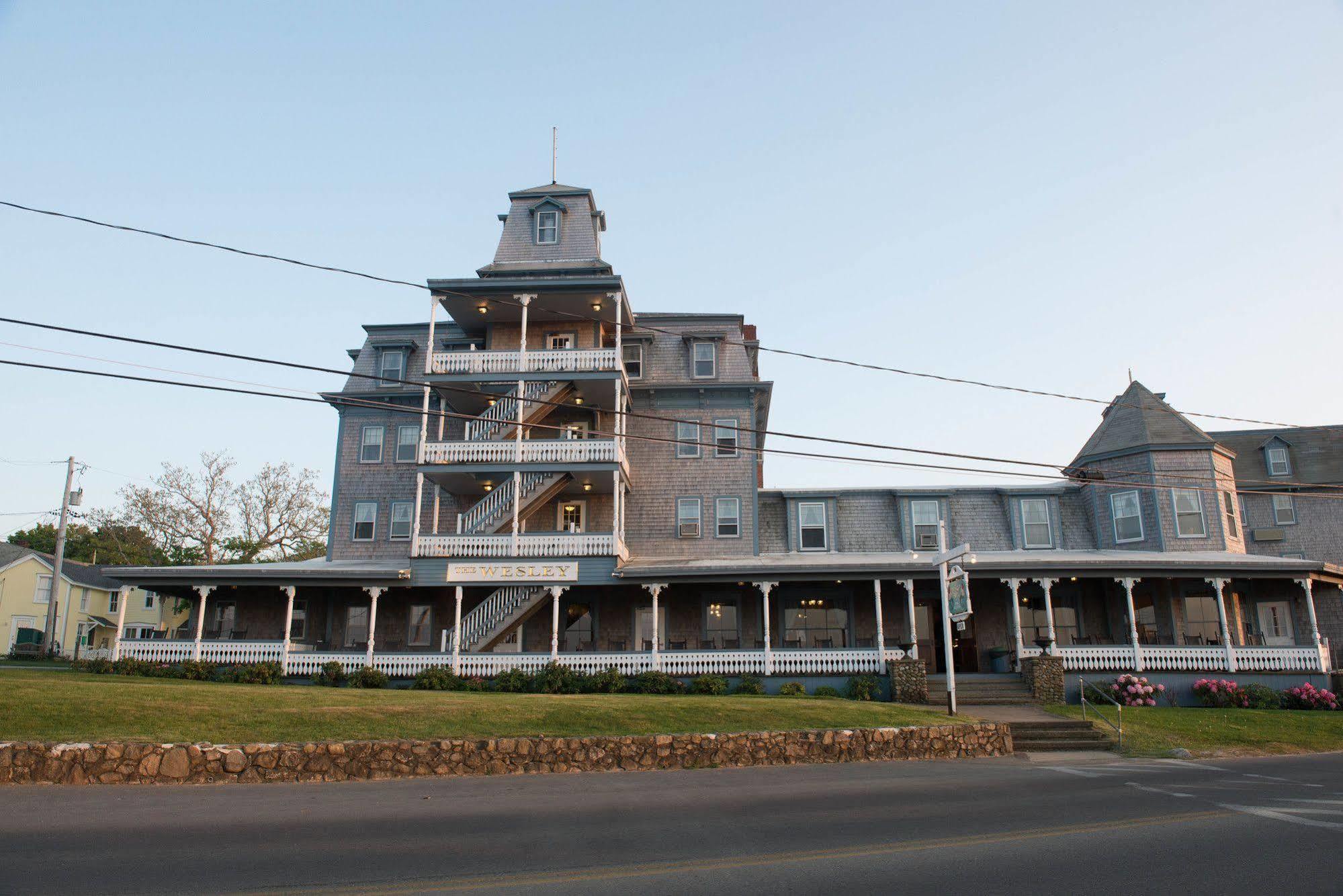 Summercamp Oak Bluffs Exterior photo